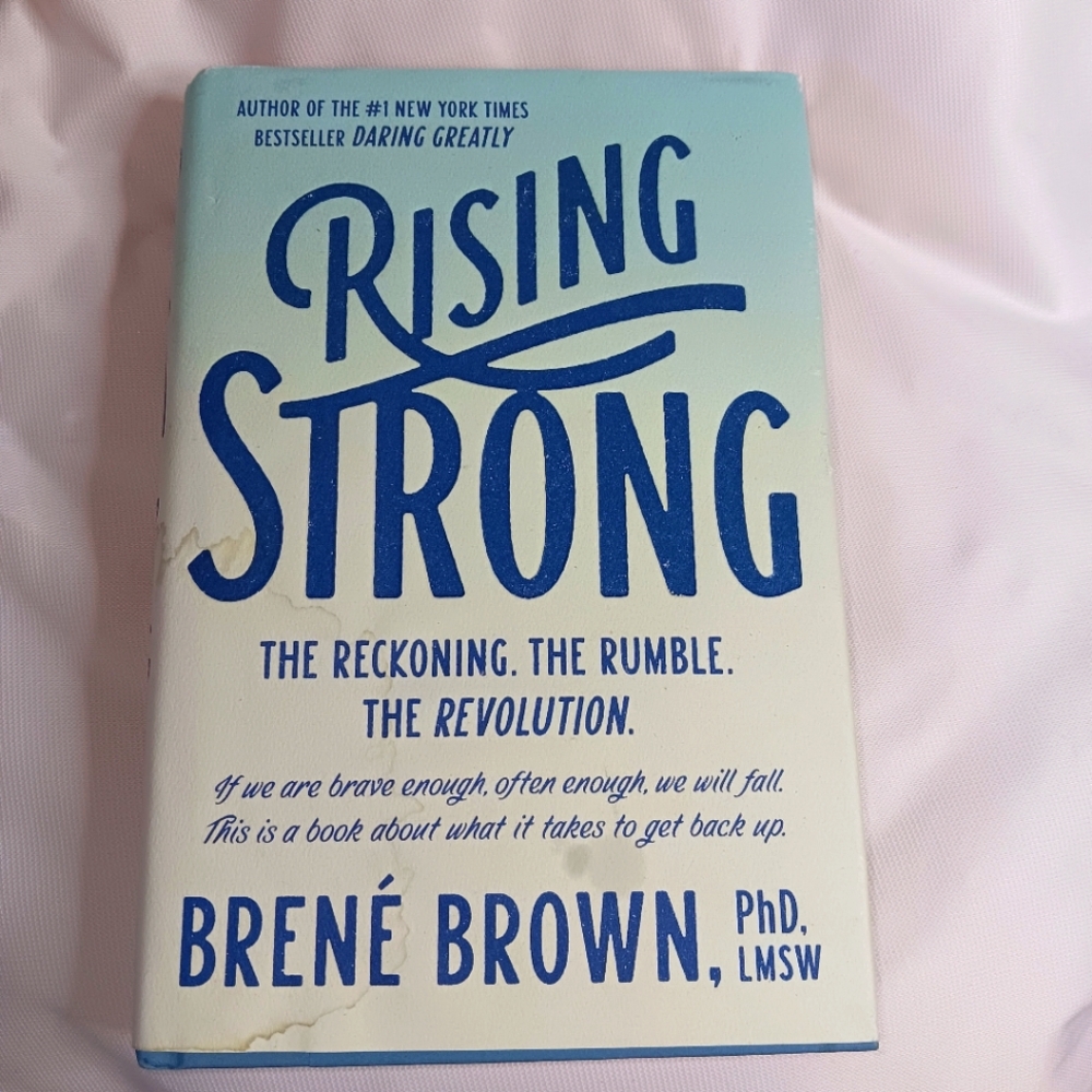 Hardcover Book 'Rising Strong by Brené Brown, 2015 GUC